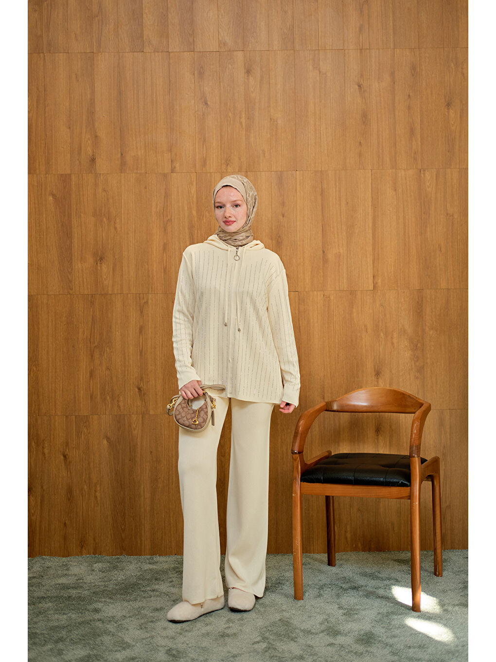 Ekru Kadın Taş Detay Triko Takım Krem-4