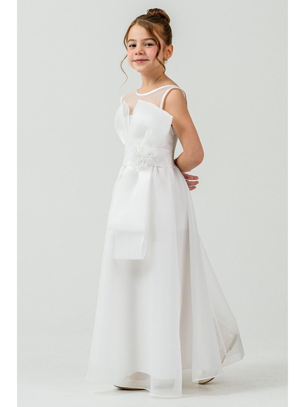 Beyaz Kız Çocuk Organze Tül Çiçek ve Fiyonk Detaylı Gipe Sırtlı Prenses Abiye Elbise M00800-1