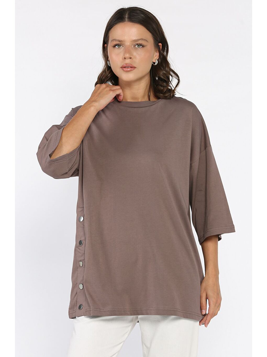 Bej Yan Çıtçıtlı Oversize Tişört ( S-m-l-xl Uyumludur)