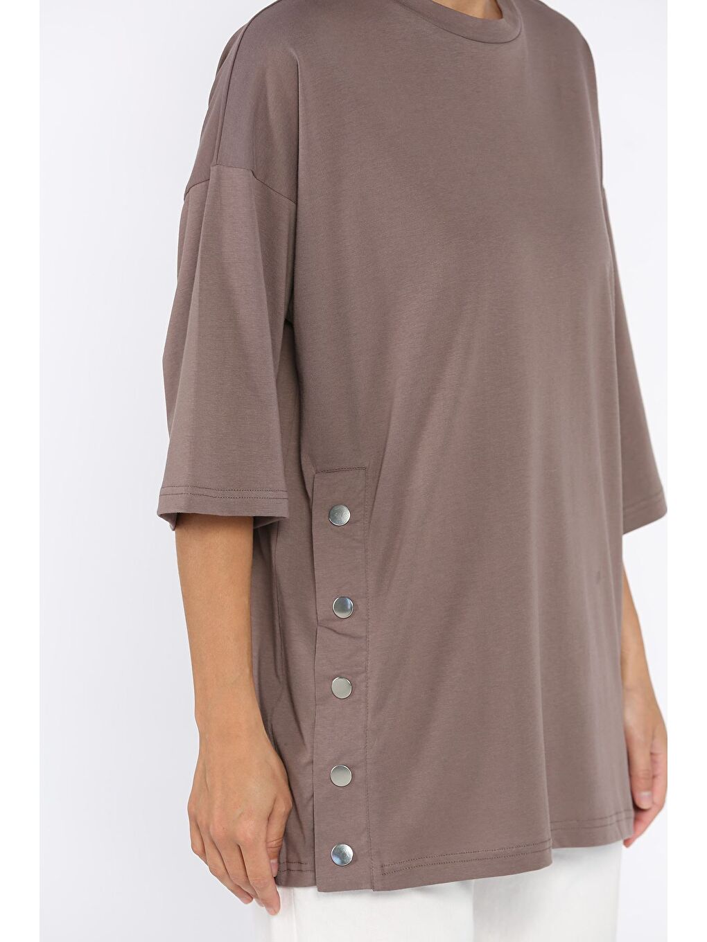 Bej Yan Çıtçıtlı Oversize Tişört ( S-m-l-xl Uyumludur)-3