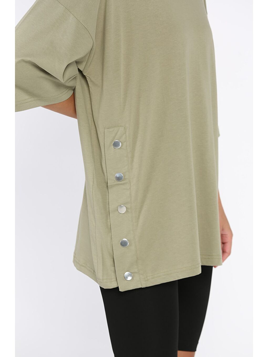 Haki Yan Çıtçıtlı Oversize Tişört ( S-m-l-xl Uyumludur)-3