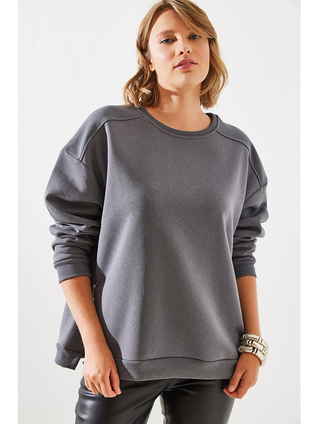 SHADE Antrasit Kadın Bisiklet Yaka Şardonlu Fermuar Detaylı Basic Sweatshirt - 1