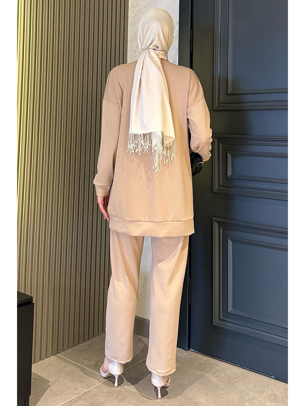 Bej Büyük Beden Bisiklet Yaka Taş Detaylı Tesettür Tunik Pantolon İkili Takım-6