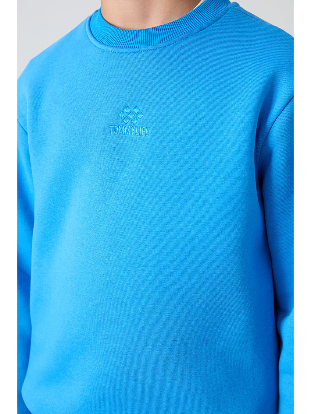 Mavi Saks Pamuklu Kalın İçi Tüylü Yumuşak Dokulu Standart Fit Nakışlı Erkek Çocuk Sweatshirt - 11232-7