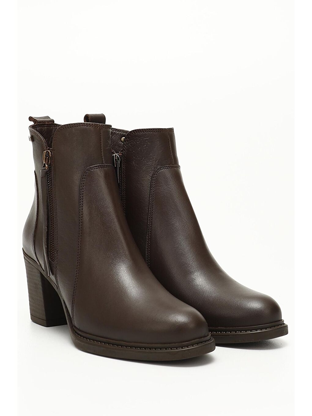 Kahverengi KAHVERENGİ  Hakiki Deri Yuvarlak Burun Topuklu Fermuarlı Püsküllü Kadın Günlük Bot 39472-1