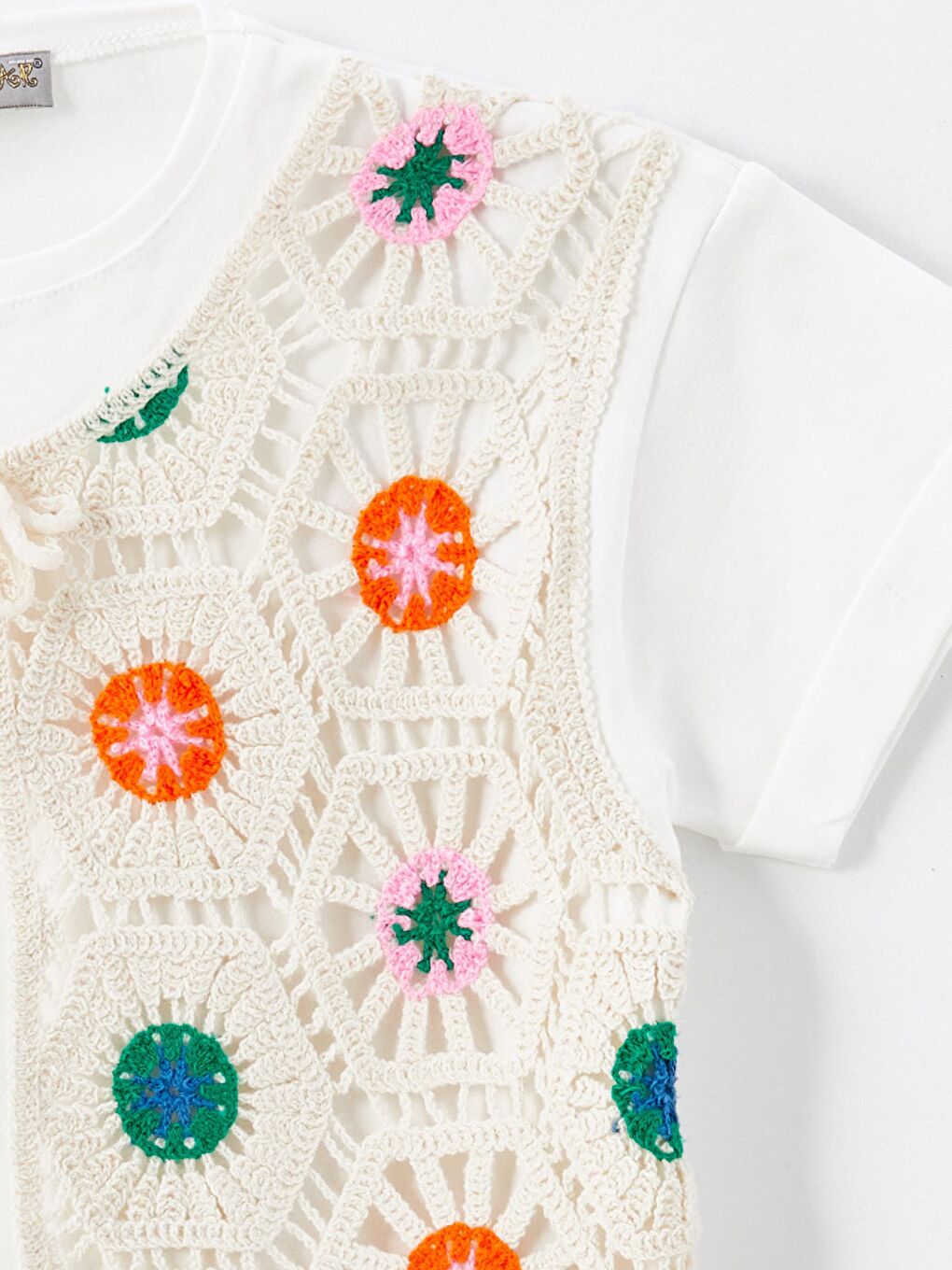 Ekru Kız Çocuk Yelekli Dantelli Tişört-2