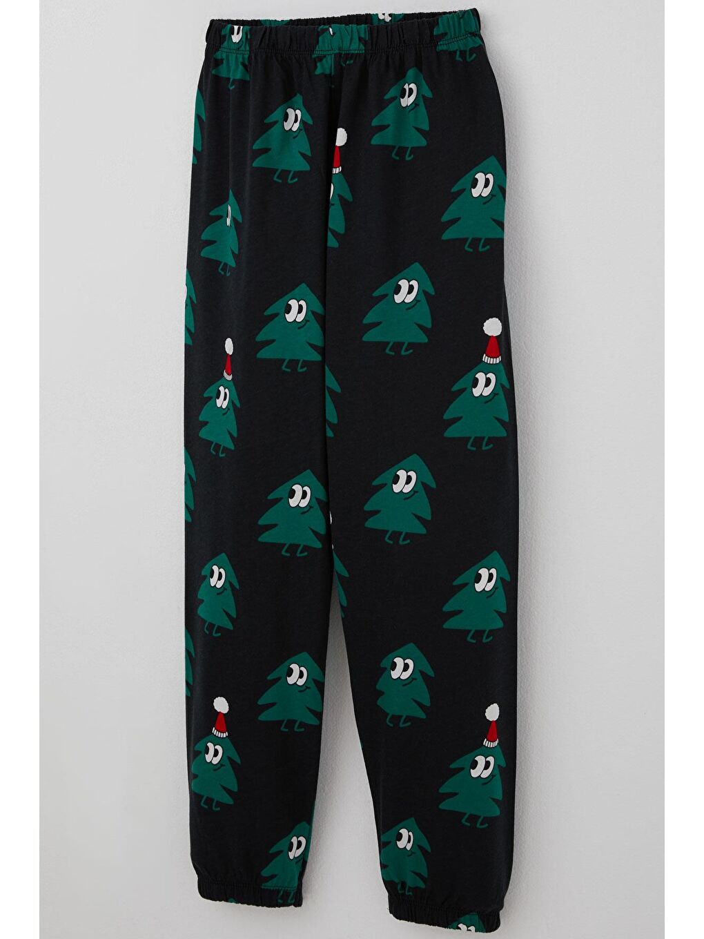 Erkek Çocuk Pijama Takımı Yılbaşı Temalı Gülümseyen Zıp Zıp Çamlar Siyah (4 Yaş)-6