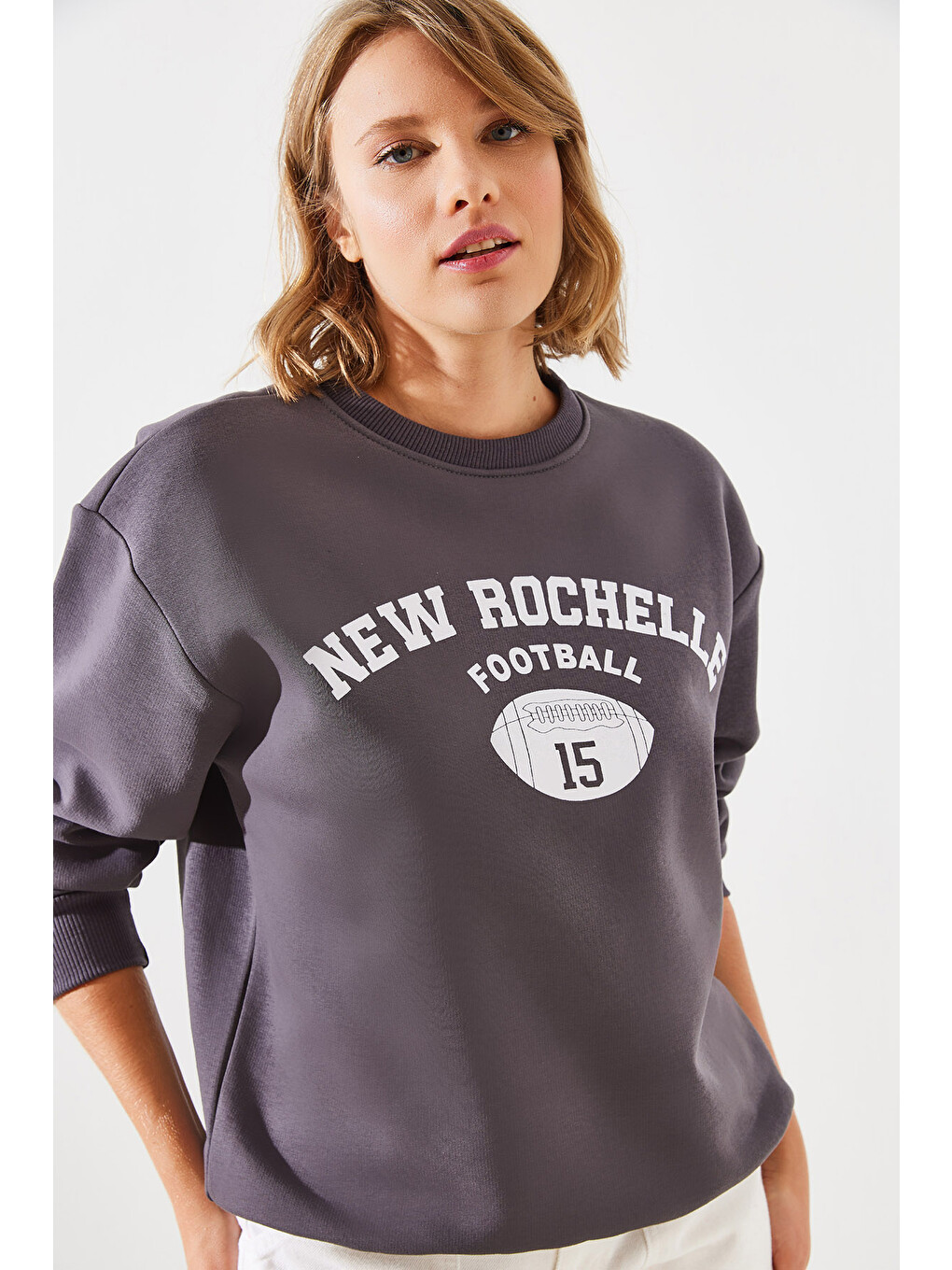 Gri Kadın Üç İplik Şardonlu Rochelle Yazı Baskılı Sweatshirt Mbhs
