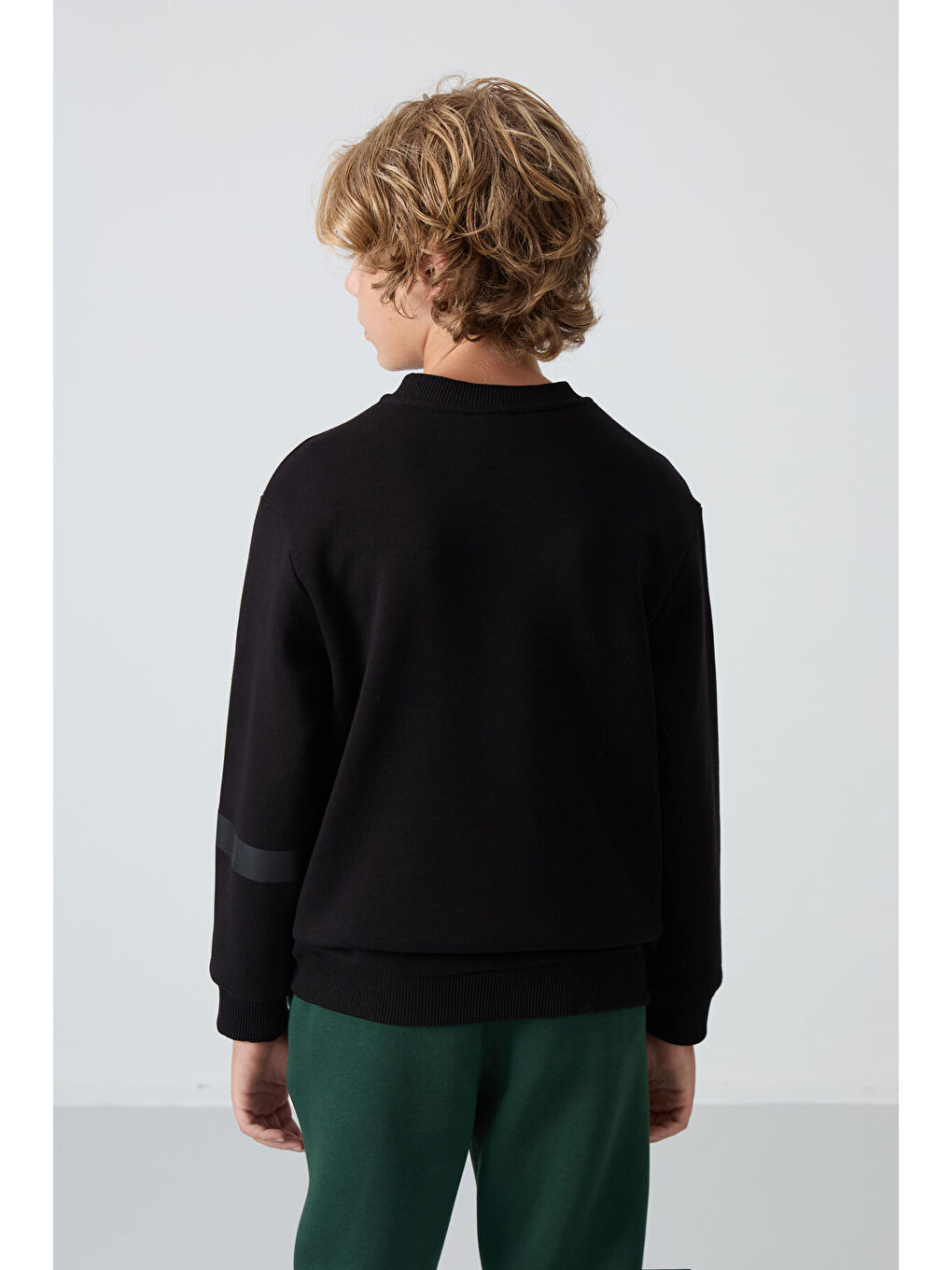 Siyah Pamuklu Kalın İçi Tüylü Yumuşak Dokulu Standart Fit Baskılı Erkek Çocuk Sweatshirt - 11238-9