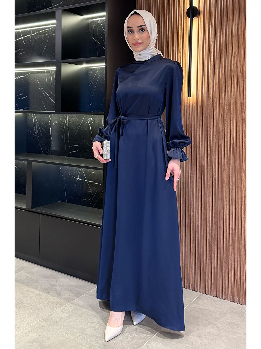 Lacivert Kol Lastikli Tesettür Saten Abiye Elbise