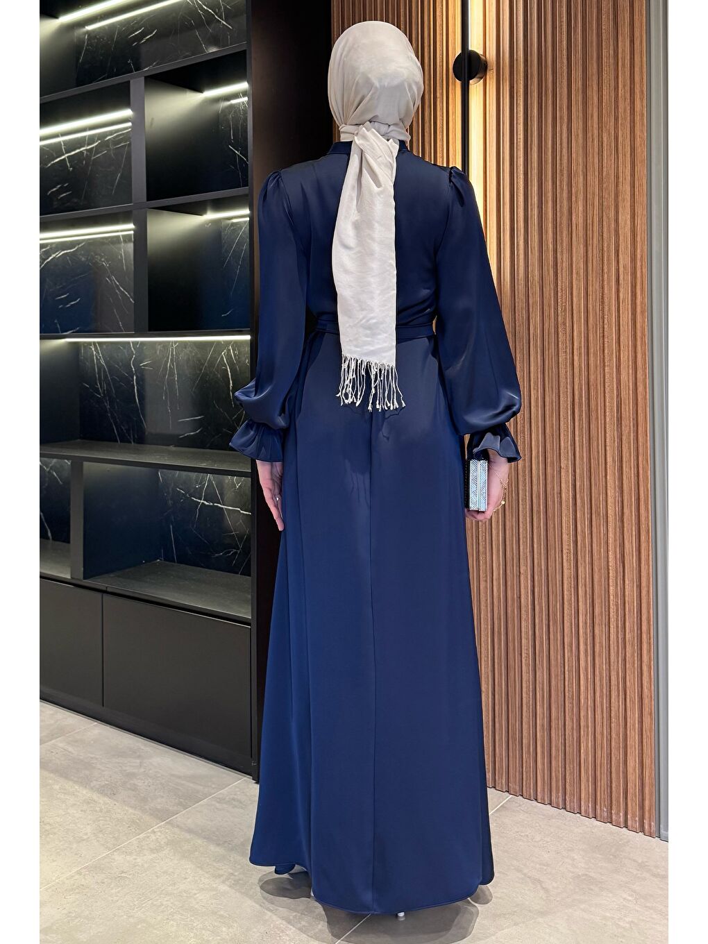 Lacivert Kol Lastikli Tesettür Saten Abiye Elbise-7