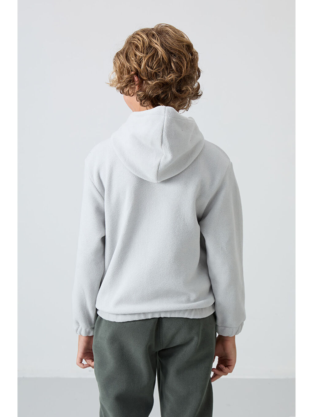 Bej Taş Kalın Yumuşak Dokulu Standart Fit Nakışlı Polar Erkek Çocuk Sweatshirt - 11230-9