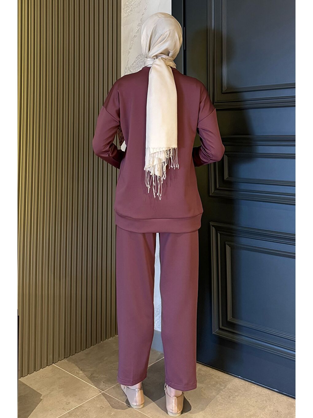 Mürdüm Yaka Çiçek Detaylı Tunik Pantolon Tesettür İkili Takım-6