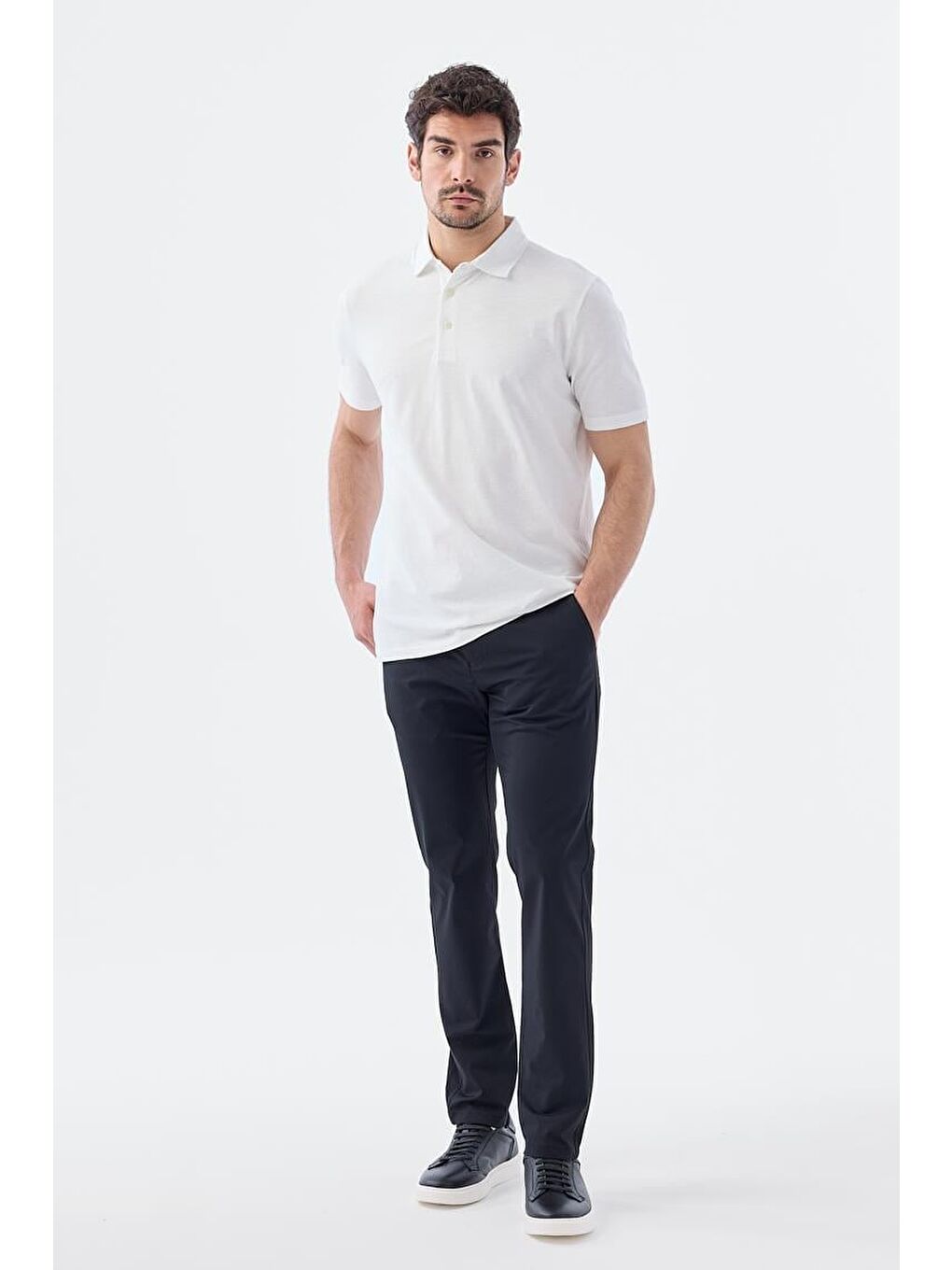 Beyaz Düğme Detaylı Slim Fit Polo Yaka T-Shirt-1