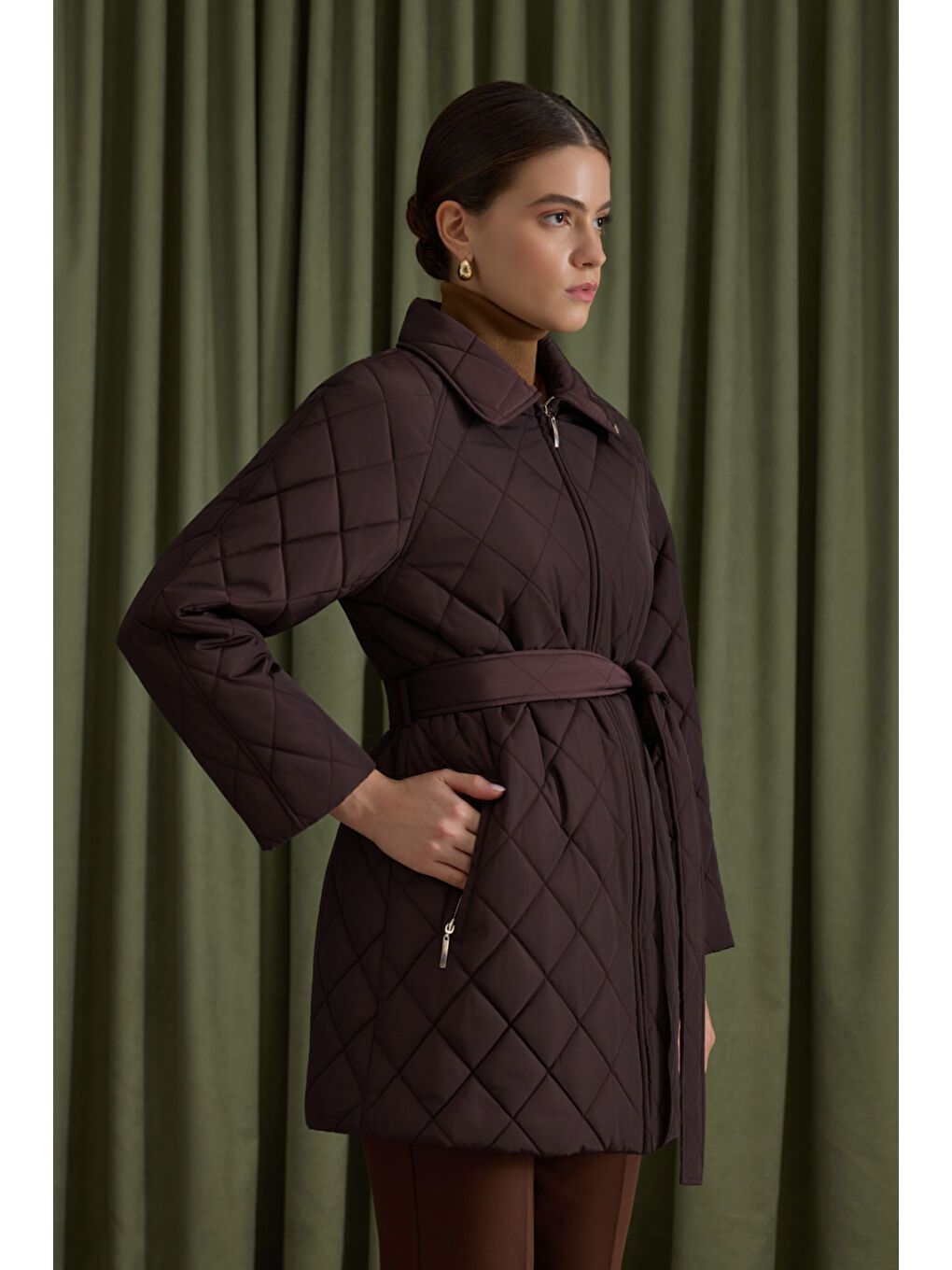 Kahverengi Fermuarlı Seyyar Kuşaklı Kapitone Mont-3