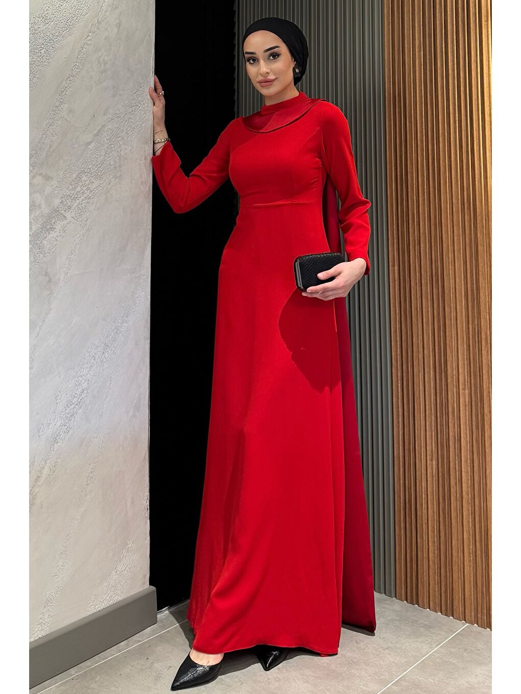Kırmızı İnci Detaylı Tesettür Abiye Elbise-3