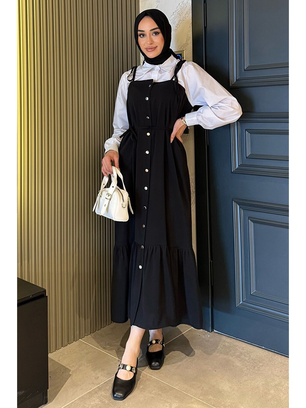 Siyah Gömlek Garnili Bağcık Detaylı Tesettür Elbise-1