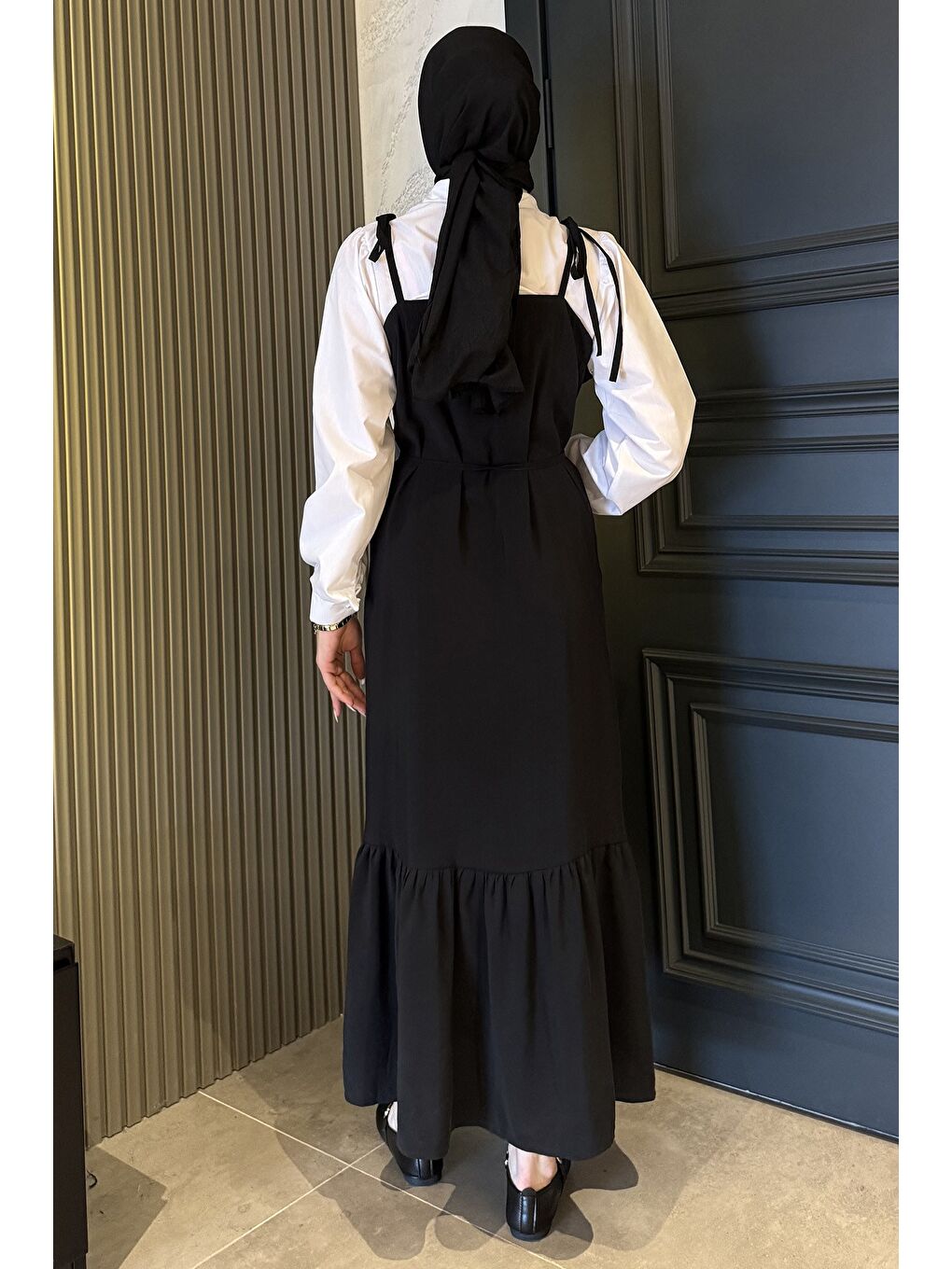 Siyah Gömlek Garnili Bağcık Detaylı Tesettür Elbise-6