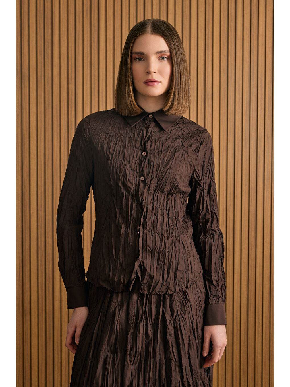 Kahverengi Kraşlı Pamuk Gömlek