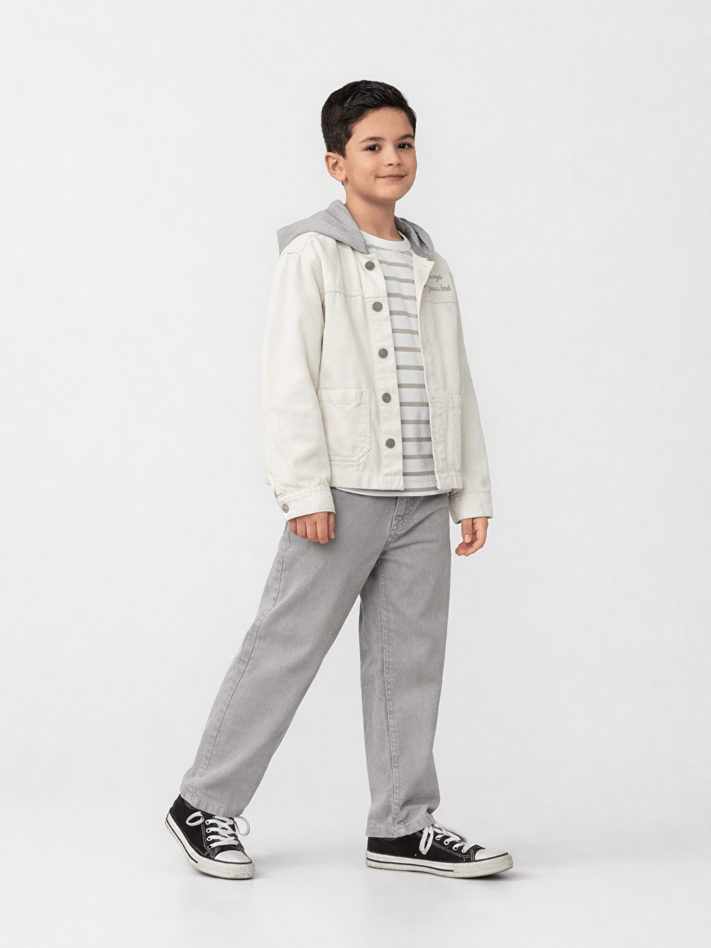 Beyaz Pamuklu Ceket Pantolon Tişörtlü Erkek Çocuk 3lü Takım