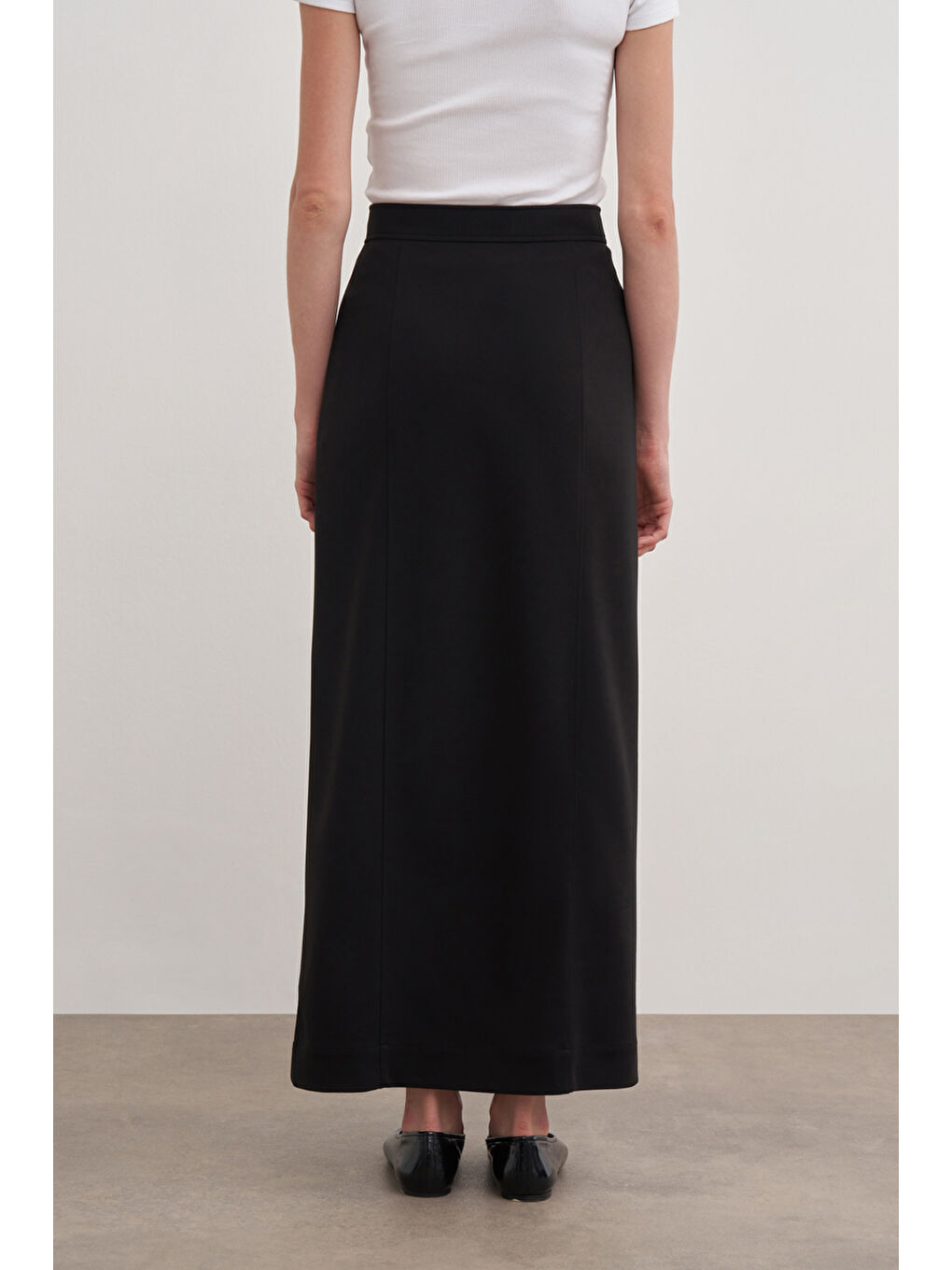 Siyah Düğme Detaylı Dar Kesim Etek-4