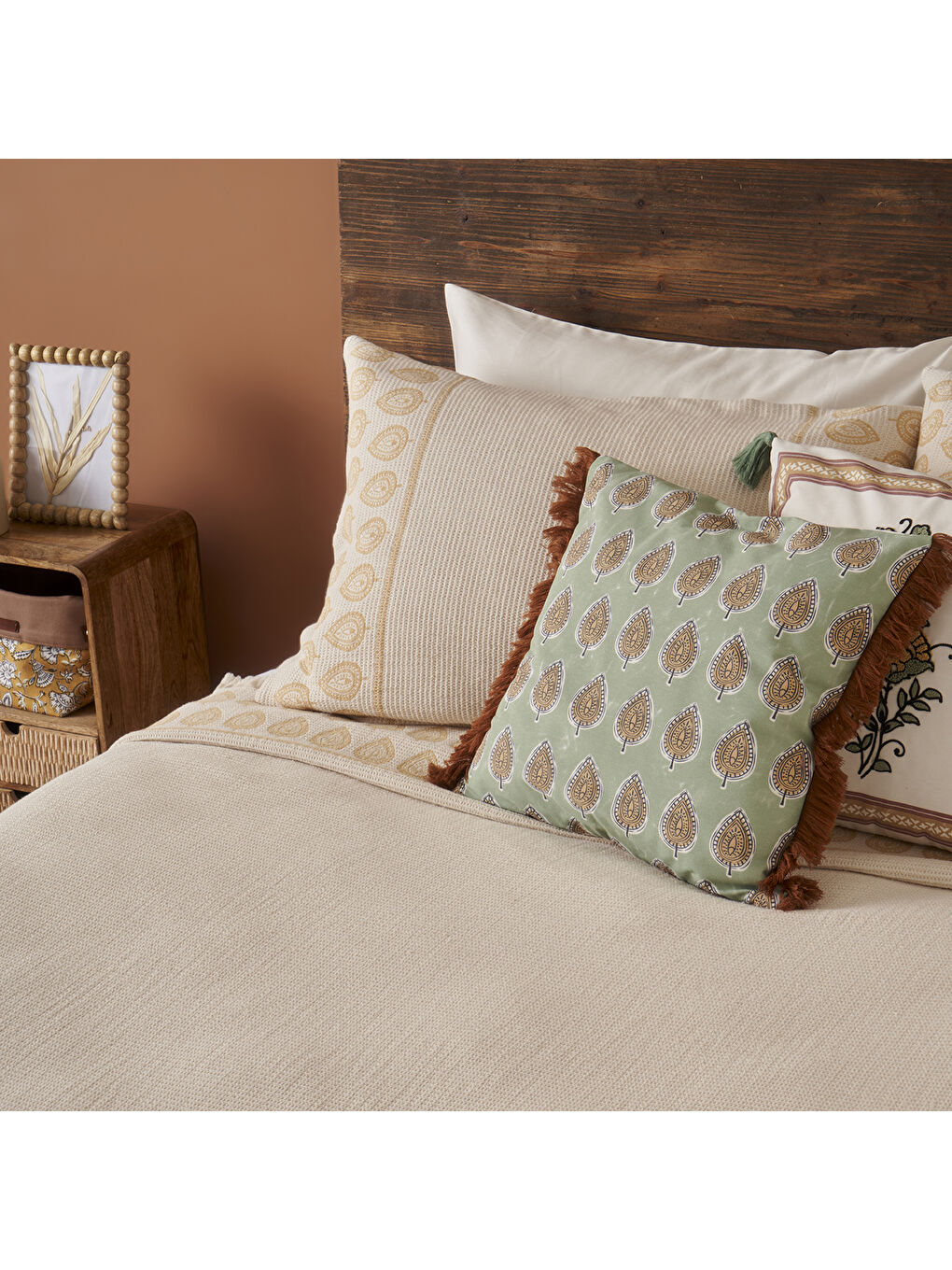 Ekru %100 Pamuk Indian Art Jakarlı Çift Kişilik Yatak Örtüsü Seti Krem (240x260 cm)-1