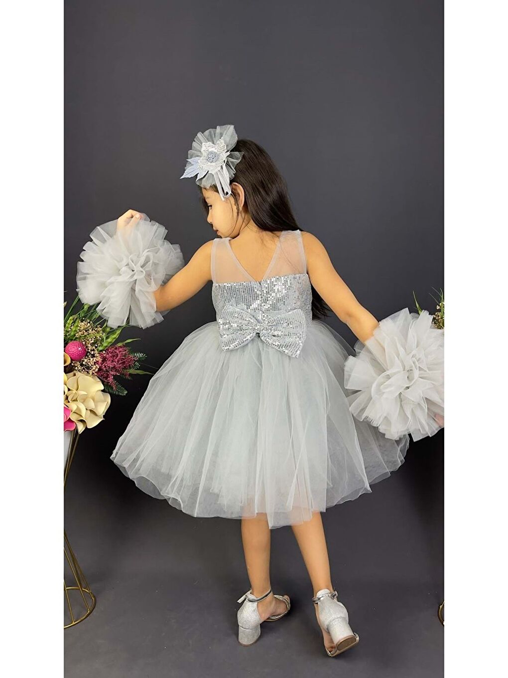 Gri Şifon Robalı Ponpon Kol Pul Payetli Kız Çocuk Kabarık Etek Tütülü Abiye-2