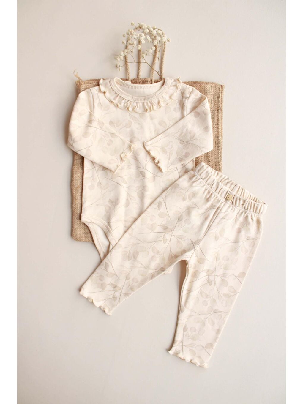 Ekru Krem Dal Desenli Fırfırlı Body Tayt Takım