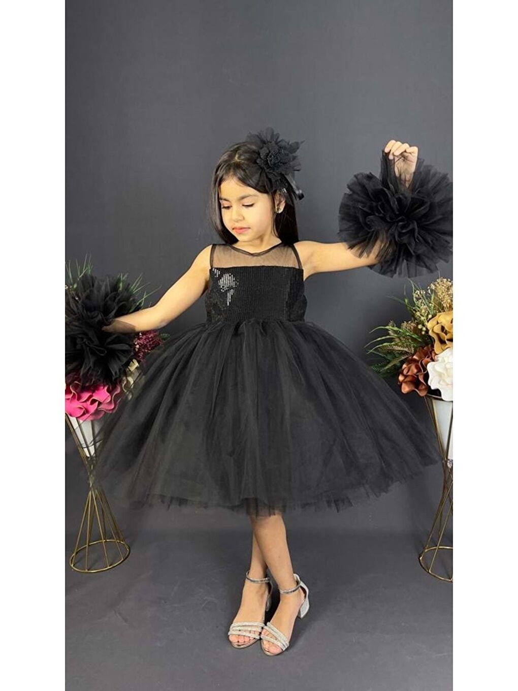 Siyah Şifon Robalı Ponpon Kol Pul Payetli Kız Çocuk Kabarık Etek Tütülü Abiye-1