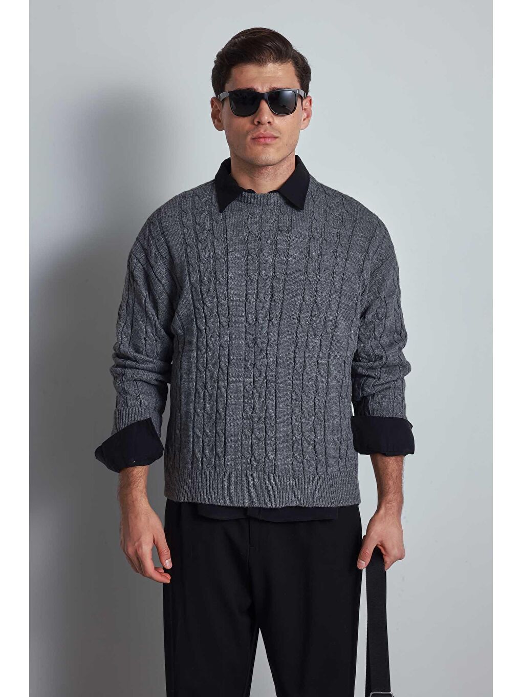 Erkek Relax Fit Örgü Desenli Triko Kazak Gri