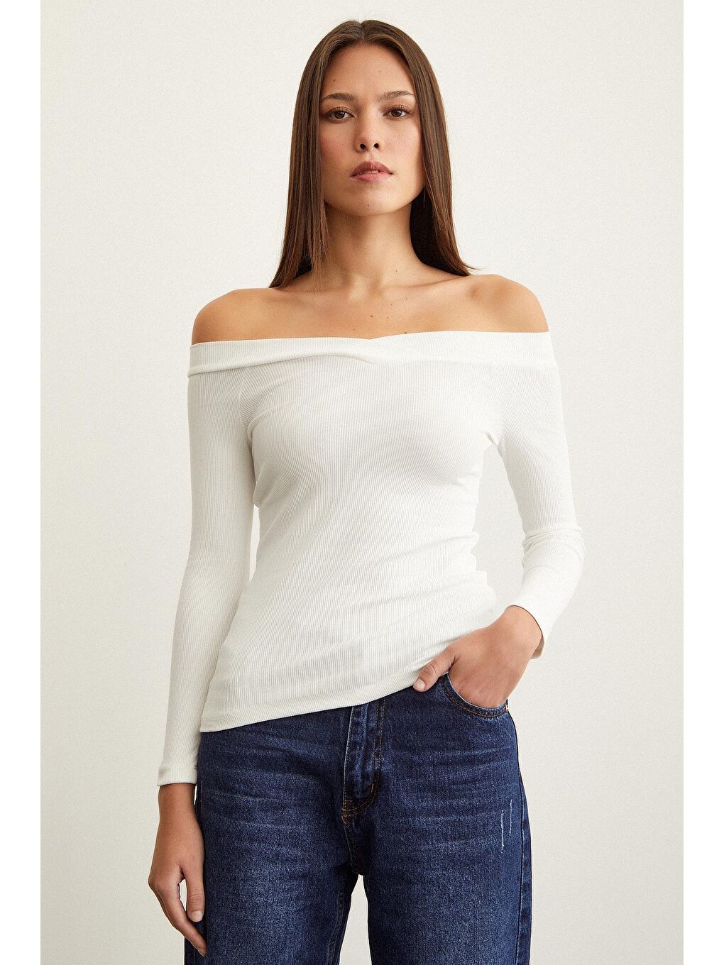 Beyaz Kayık Yaka Bluz-3