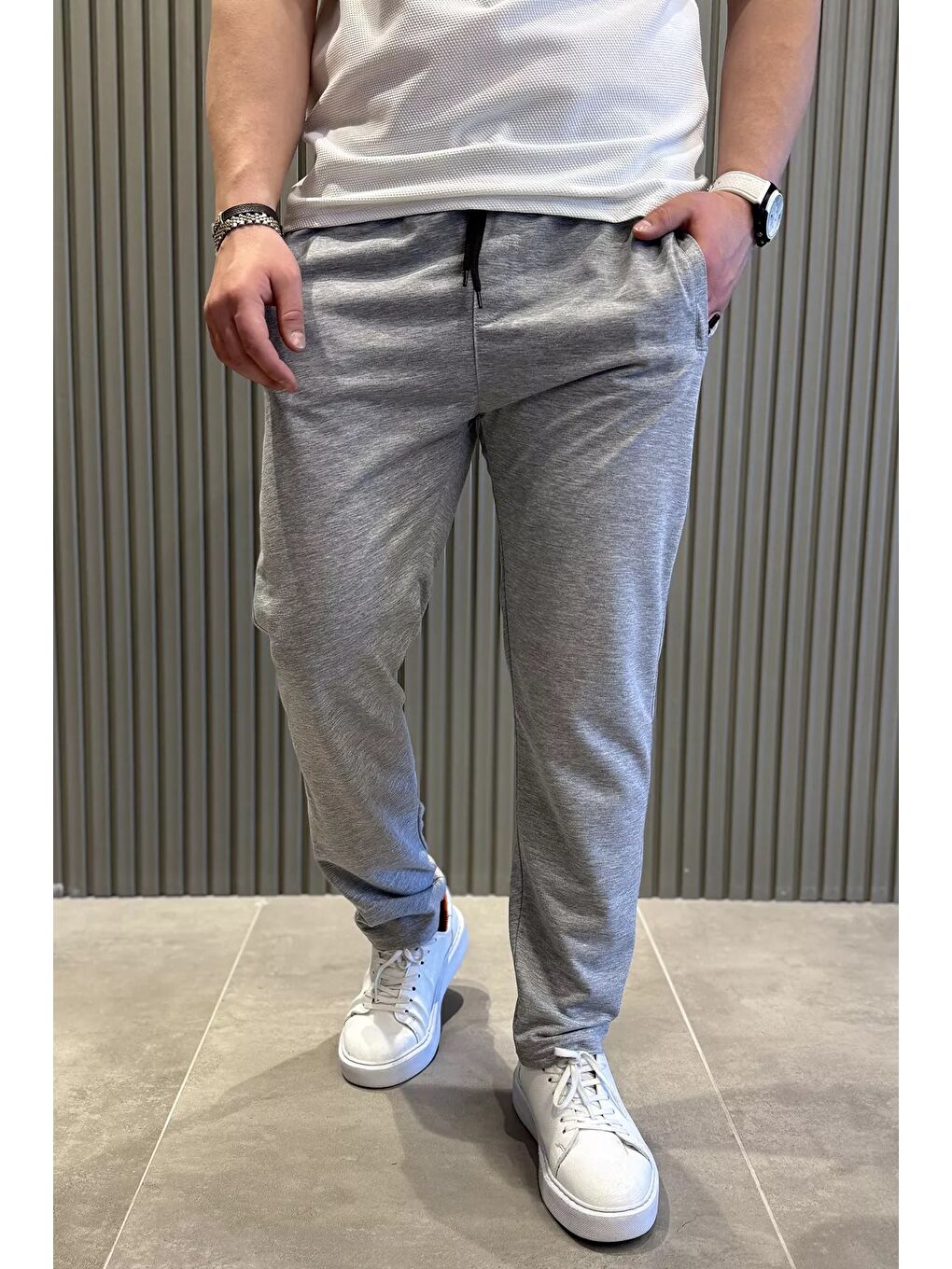 Gri Cep Fermuarlı Erkek Eşofman Altı