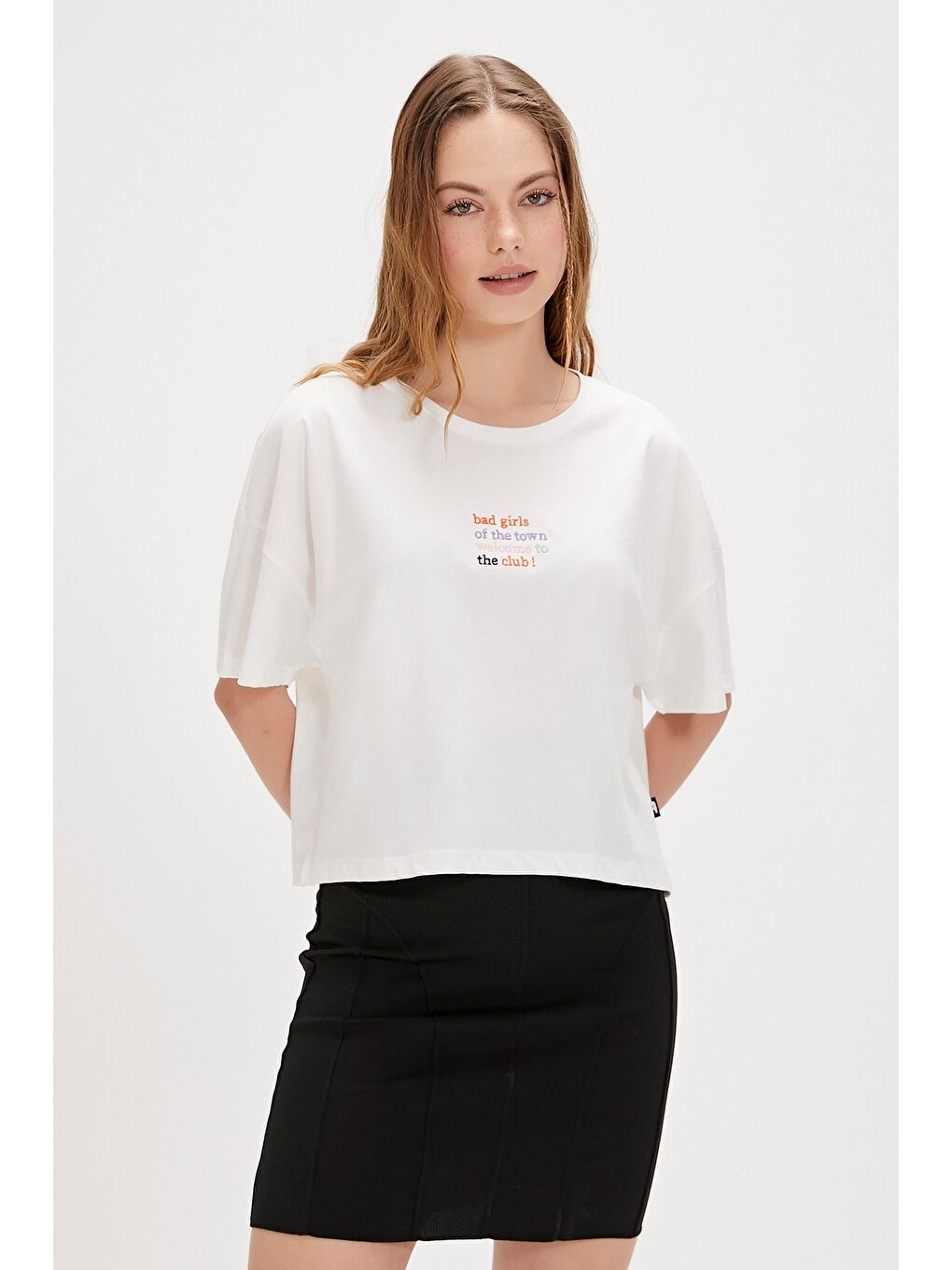 Town Beyaz Baskılı Kadın Tişört-1