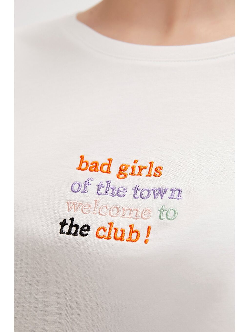 Town Beyaz Baskılı Kadın Tişört-2