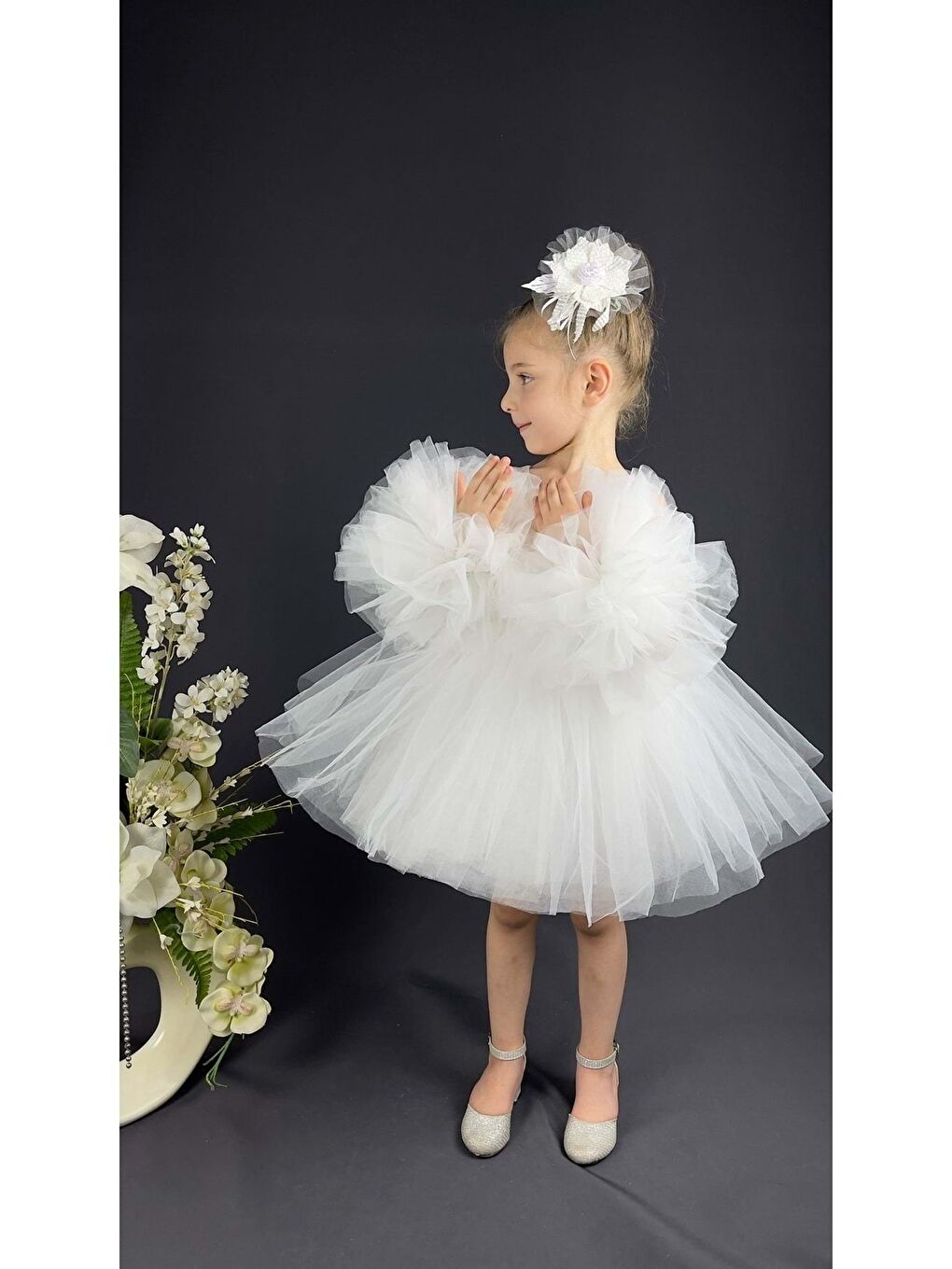 Beyaz Şifon Robalı Ponpon Kol Pul Payetli Kız Çocuk Kabarık Etek Tütülü Abiye-2
