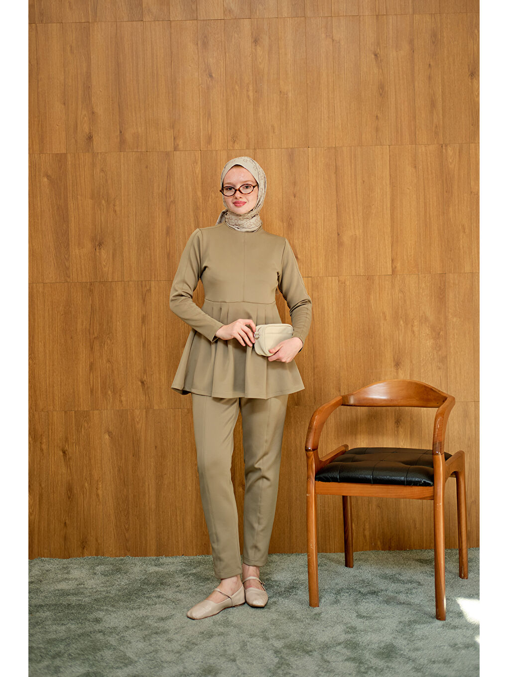 Kadın Dikiş Detaylı Pileli Takım Yeşil