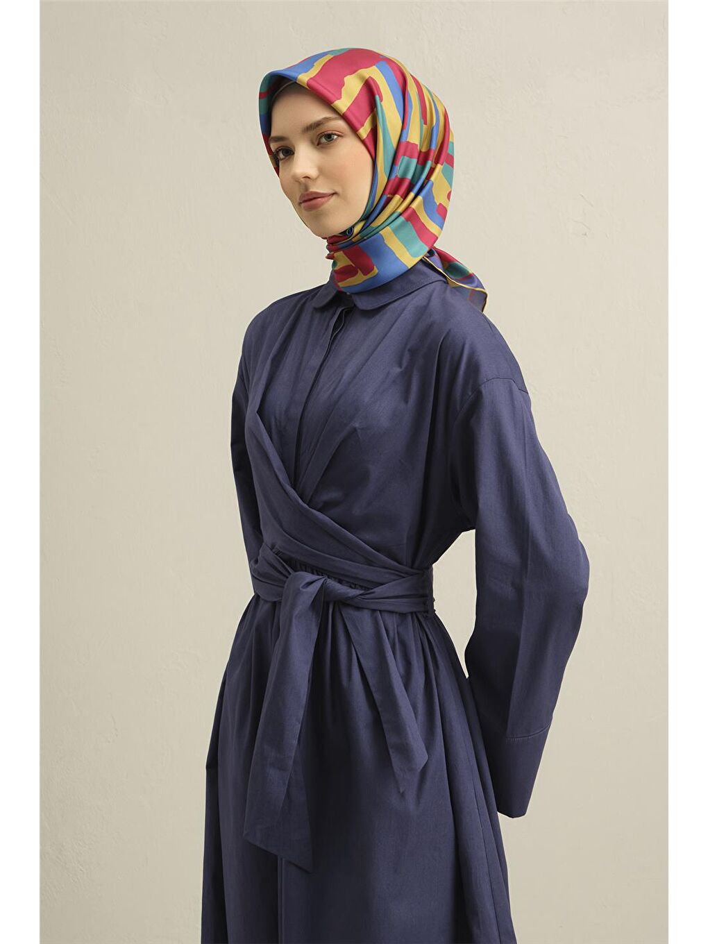 Karışık Geometrik Desenli Saf İpek Sura Eşarp 9303 50