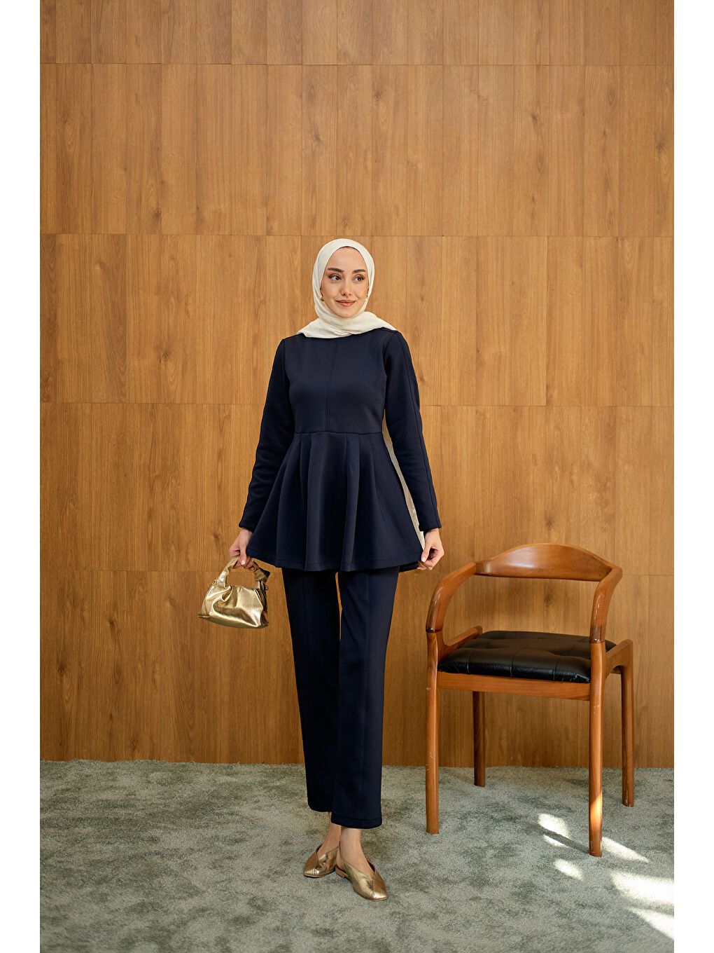 Kadın Dikiş Detaylı Pileli Takım Lacivert-3