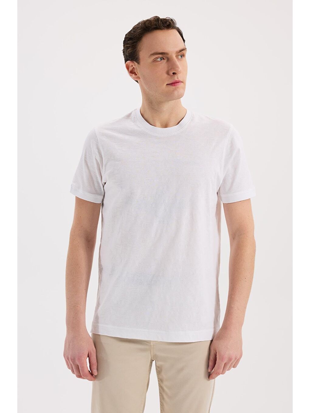 Beyaz Slim Fit Bisiklet Yaka Desenli %100 Pamuk T-Shirt-1