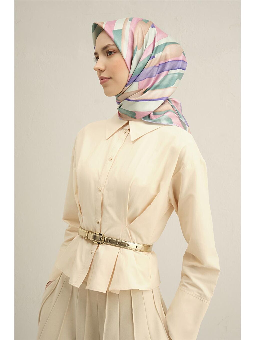 Karışık Çiçek Desenli Saf İpek Sura Eşarp 9306 38-3