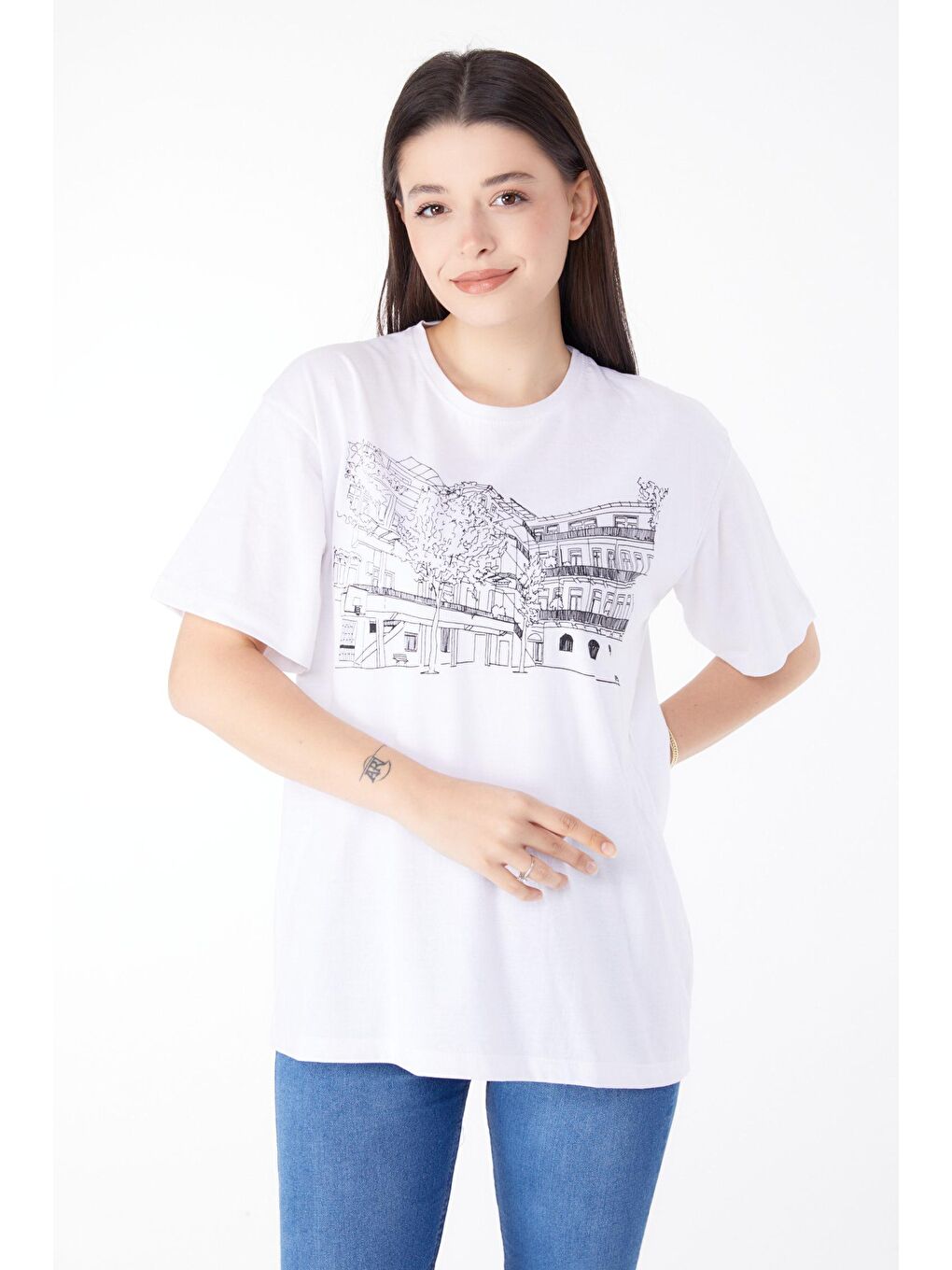 TOFİSA Beyaz Düz Bisiklet Yaka Kadın Beyaz Baskılı Kısa Kollu T-Shirt  - 25389