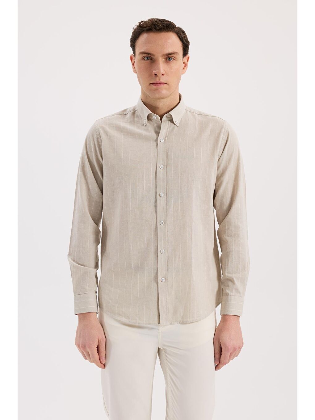 Bej Comfort Fit  Düğmeli Yaka Pamuklu Gömlek