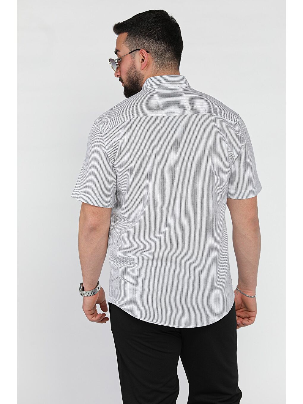 Beyaz Çizgili Kısa Kol Erkek Gömlek-2