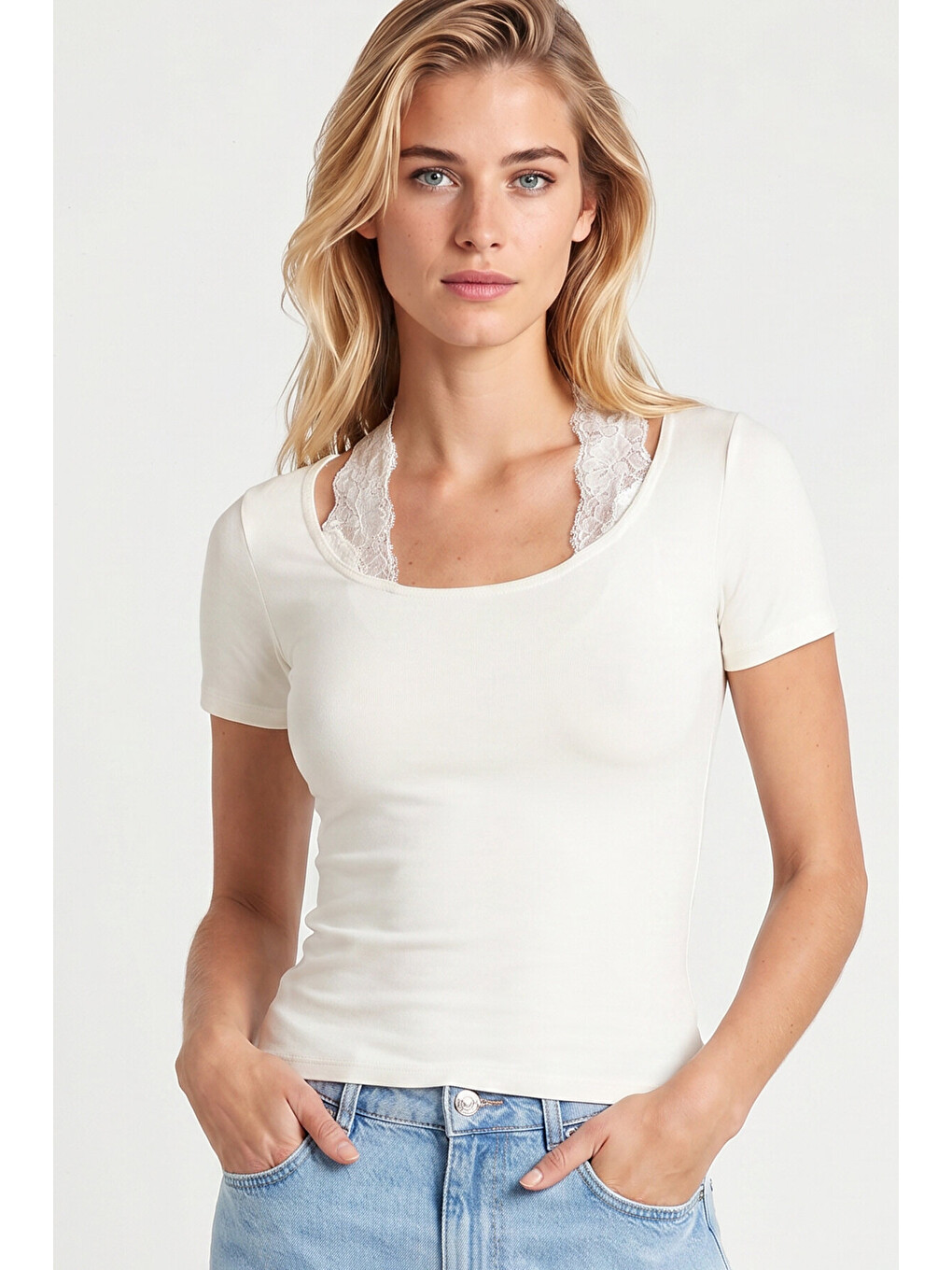 Ekru Dantelli Boyundan Geçmeli Örme T-shirt EKRU LMW0035-4
