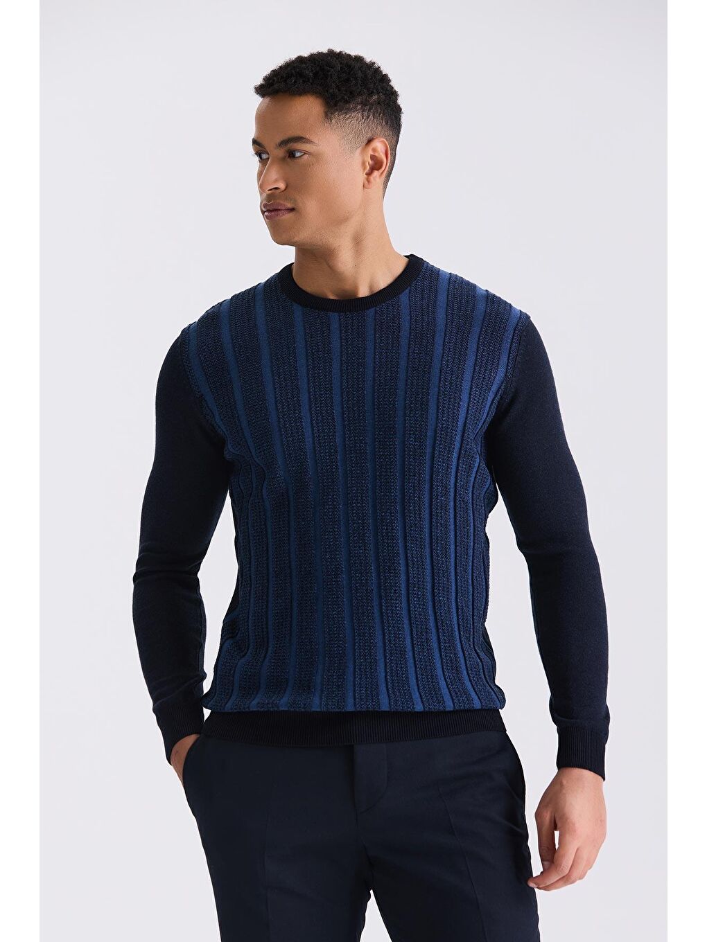 Lacivert / İndigo Slim Fit Bisiklet Yaka Çizgi Desenli Triko Kazak