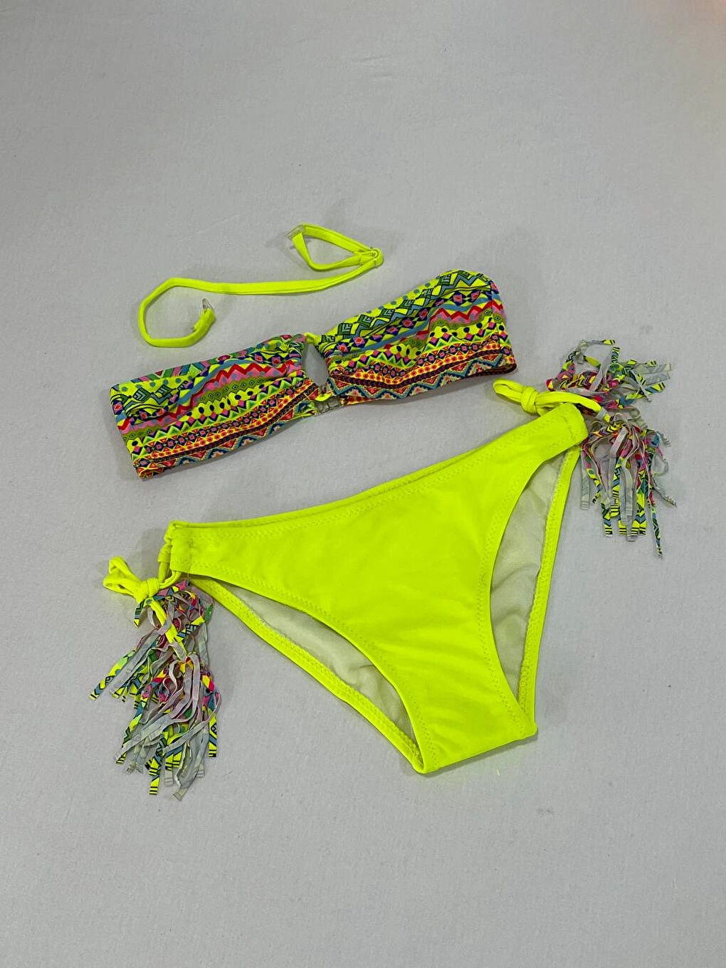 Kız Çocuk Sarı Çok Renkli İp Detaylı Astarlı 4-12 Yaş Üçgen Bikini Takım HZL24S-LC1904-2