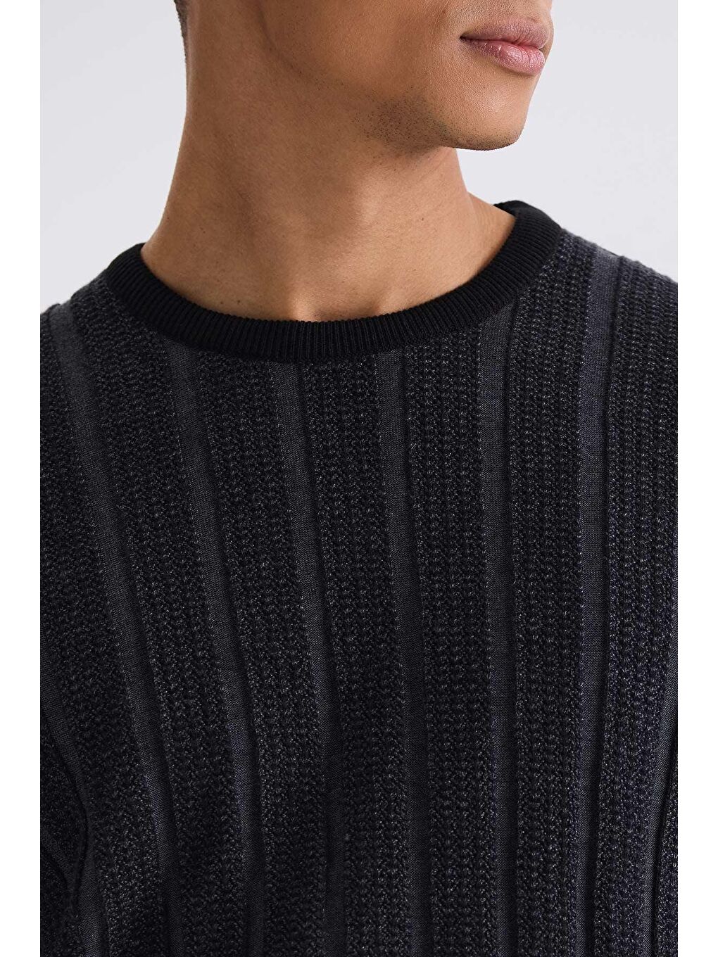 Siyah / Antrasit Slim Fit Bisiklet Yaka Çizgi Desenli Triko Kazak-2