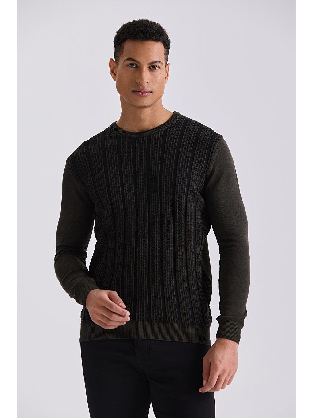 Haki Slim Fit Bisiklet Yaka Çizgi Desenli Triko Kazak