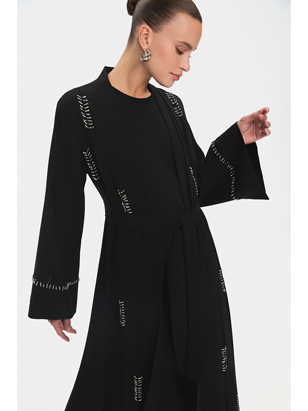 Siyah Kadın Bisiklet Yaka Işleme Detaylı Belden Bağlamalı Abaya-2