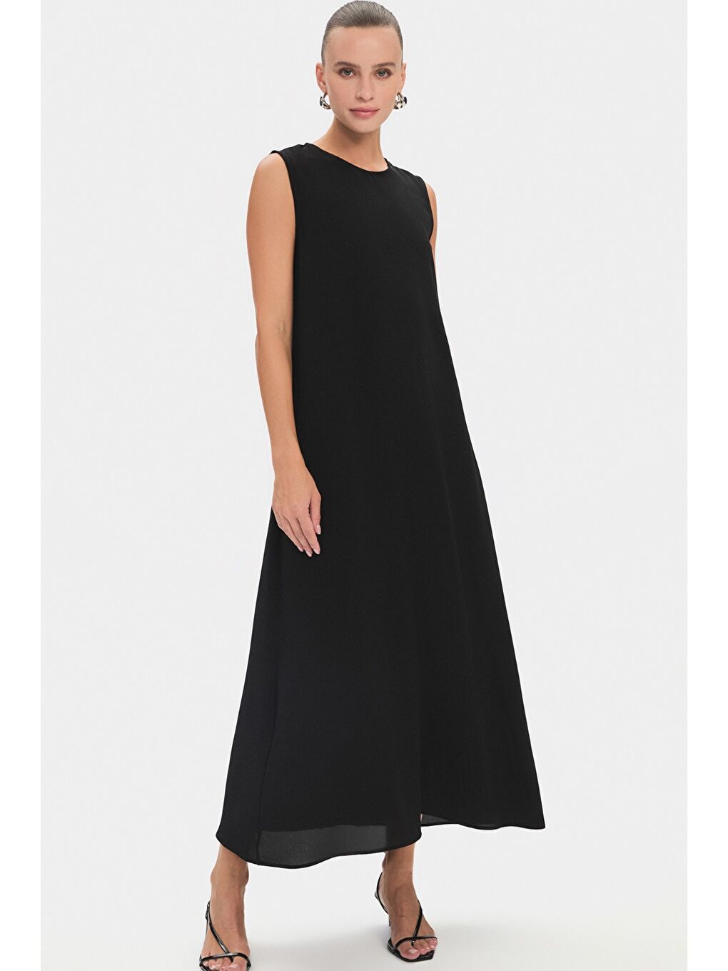 Siyah Kadın Bisiklet Yaka Işleme Detaylı Belden Bağlamalı Abaya-4